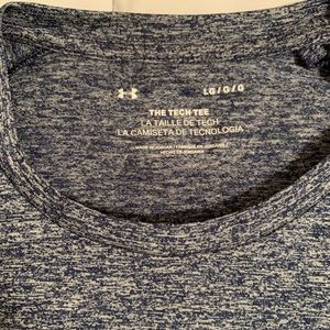 Large blueish gray checkered Under Armour Tshirt